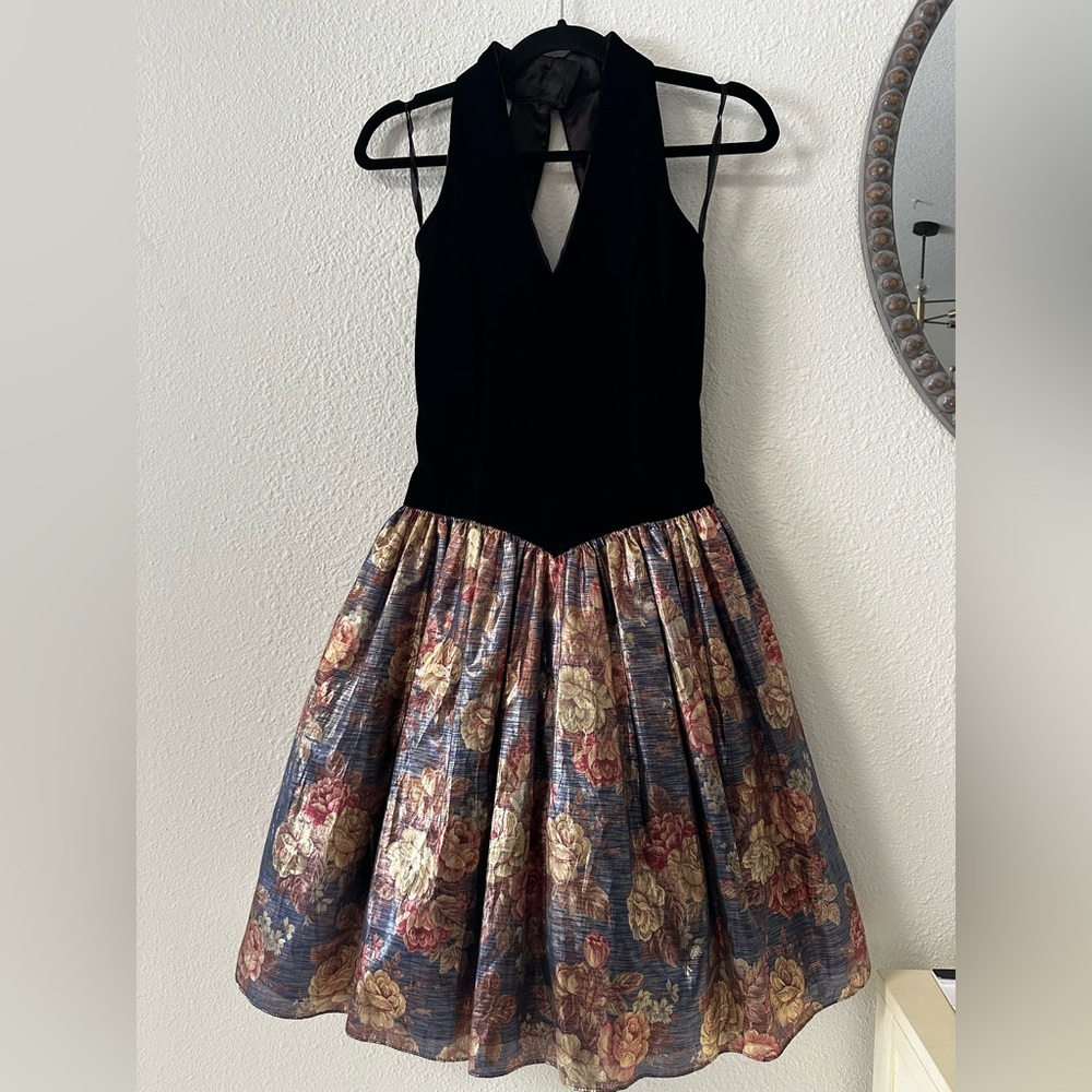 Jessica McClintock Gunne Sax Vintage Black Halter  Velvet Floral Dress